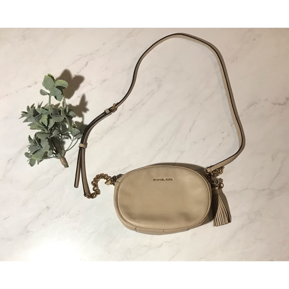 Michael Kors • Crossbody bag